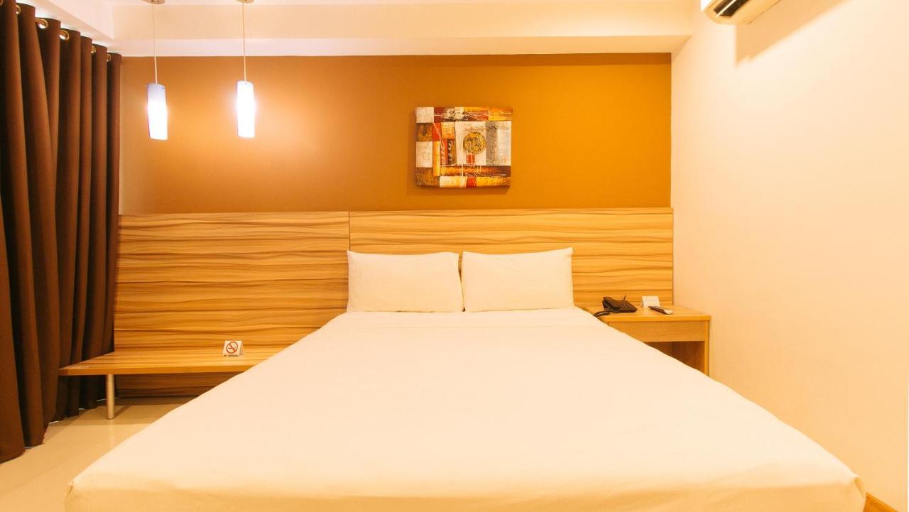 Guijo Suites Makati Makati City Exteriör bild