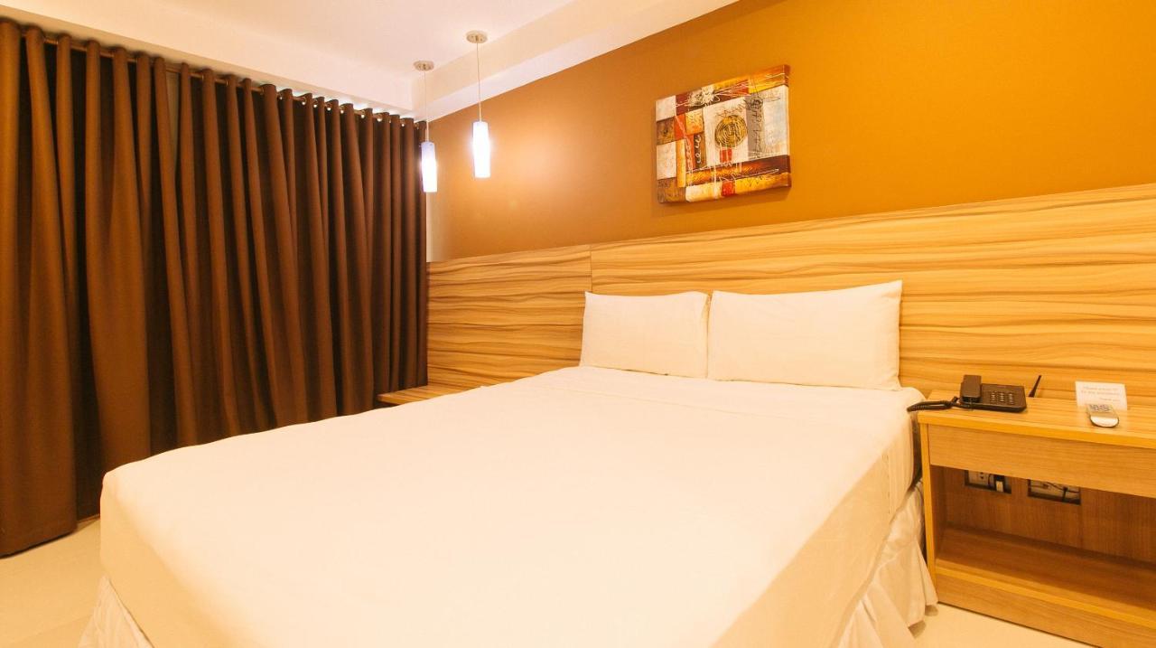 Guijo Suites Makati Makati City Exteriör bild
