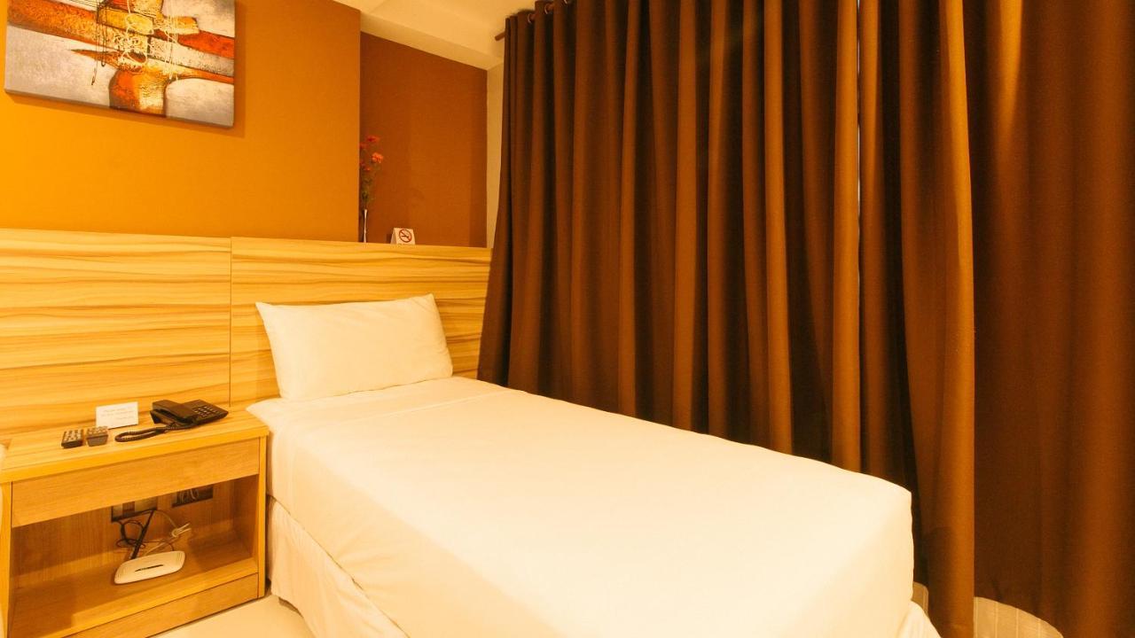 Guijo Suites Makati Makati City Exteriör bild